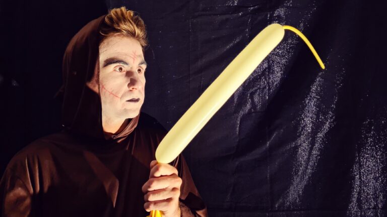 Animation halloween sculpture sur ballons