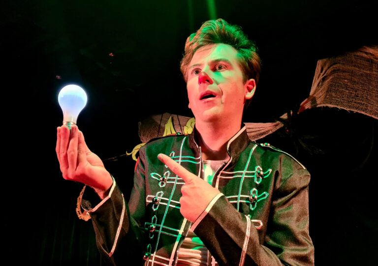 spectacle de clown et de magie pour Halloween